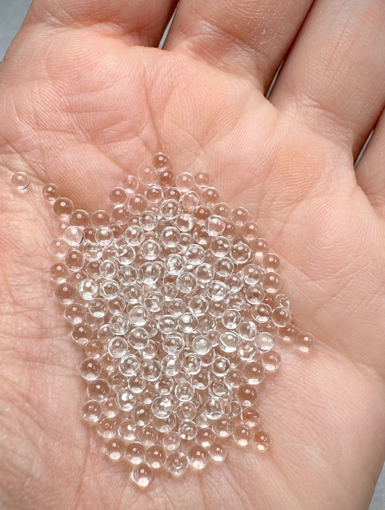 Glass Bead size 1, Artistic crafts, Winona Van Norman, size in hand reference